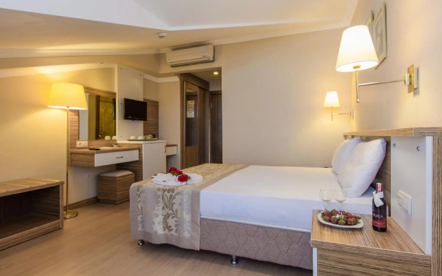 Aes Club Hotel