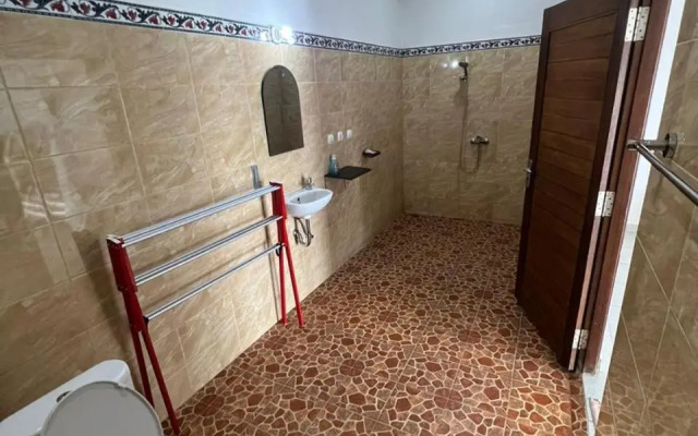 Bukit Luah Sidemen Guesthouse