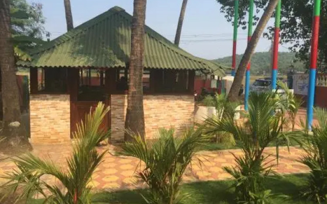 Chrisha's Beach Resort