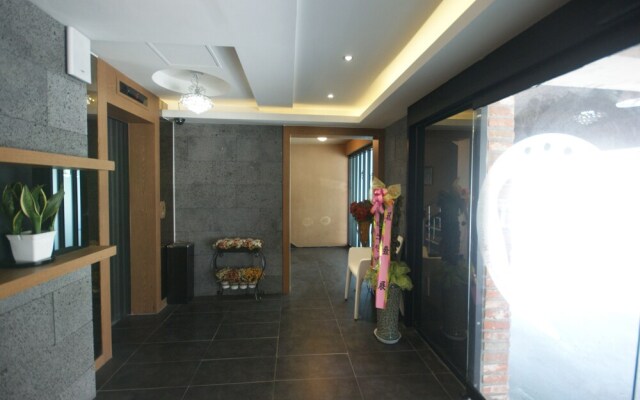 Lazzi Hotel