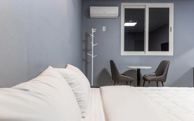 Yeosu Rivera Hotel