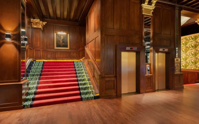 Grand Galvez Resort, Autograph Collection