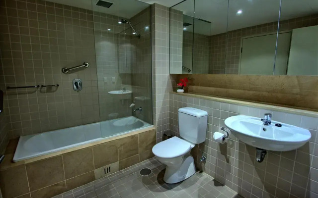 Spinway Adelaide - Oaks Plaza Pier