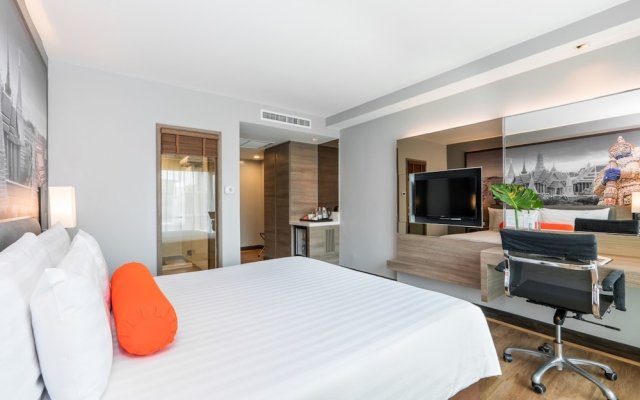 Отель Citrus Sukhumvit 11 by Compass Hospitality