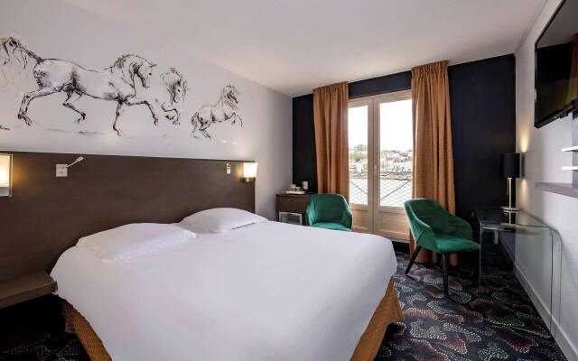 Mercure Bords De Loire Saumur