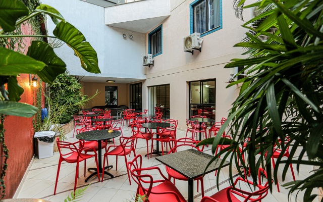 Sandri City Hotel