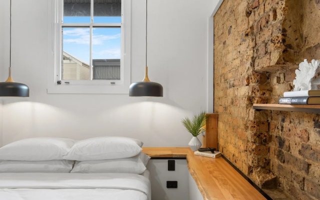 Charming 3-bed Cottage With a Courtyard – Guest Rooms – Sydney