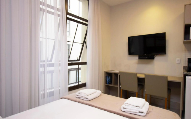 BHomy Centro Jóia em prédio histórico J223