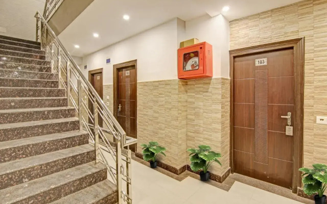 OYO Flagship 70251 Hotel Starwood