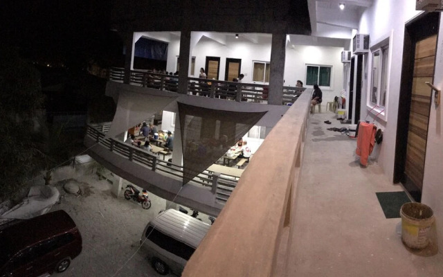Seabreeze Beach Lodge