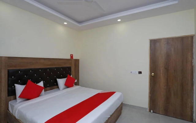 Bg House by OYO Rooms