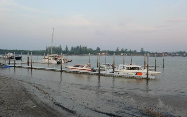 Marina Boat House