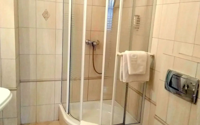 Hotel Przy Oślej Bramie - Zamek Książ