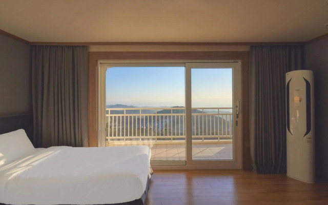 The Mauna Ocean Resort