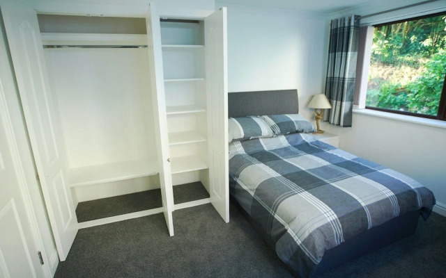 Garden-view Holiday Home in Plymouth With Sauna