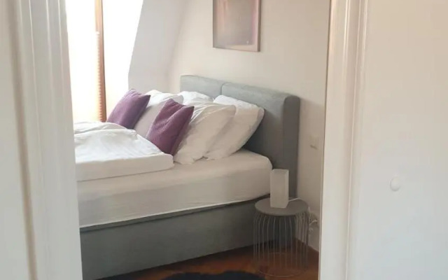 Modernes Apartment an der Frauenkirche