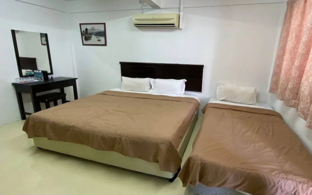 Capital O 91094 Hotel & Chalet Sportfishing – Guest Rooms – Teluk Bahang