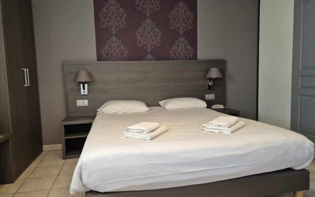 Logis Hôtel Le Mistral - Restaurant - Montélimar sud