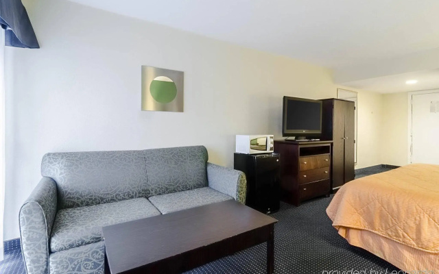 Rodeway Inn & Suites Williamsburg Central