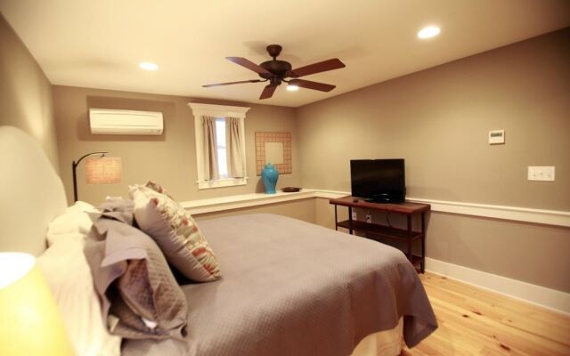 229 King Luxury Suites