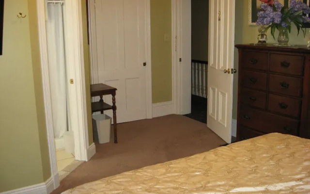 Bayberry House Bed & Breakfast