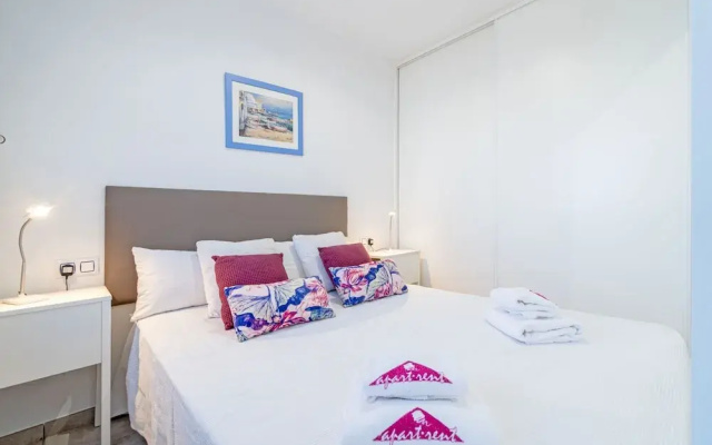 Beachfront Stay With Sea Views & Wi-fi
