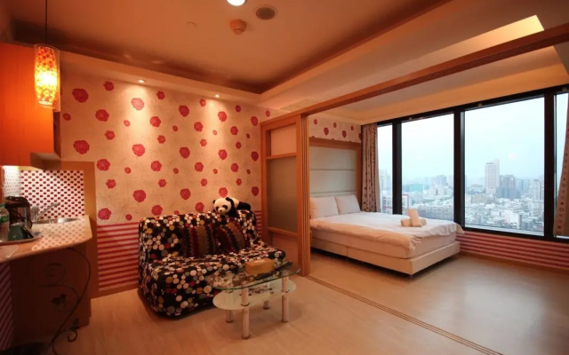 85 Childhood Suite
