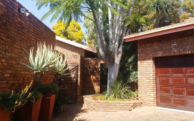 Feather Tree Bed And Breakfast