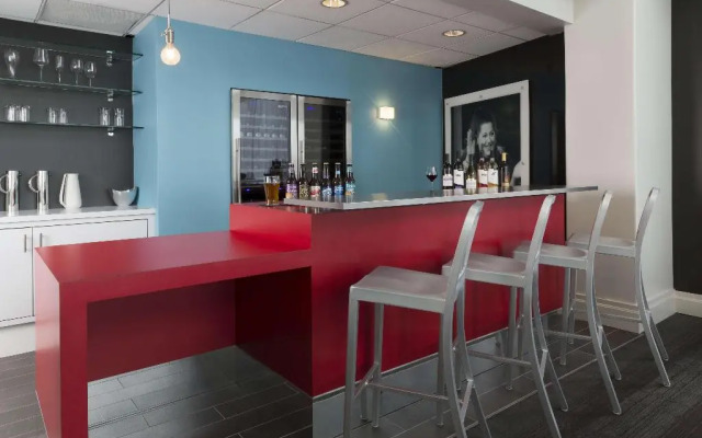Comfort Inn & Suites Baltimore Inner Harbor