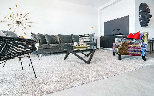 LAE13.1D- Apotel  Estepona hills by Roomservices