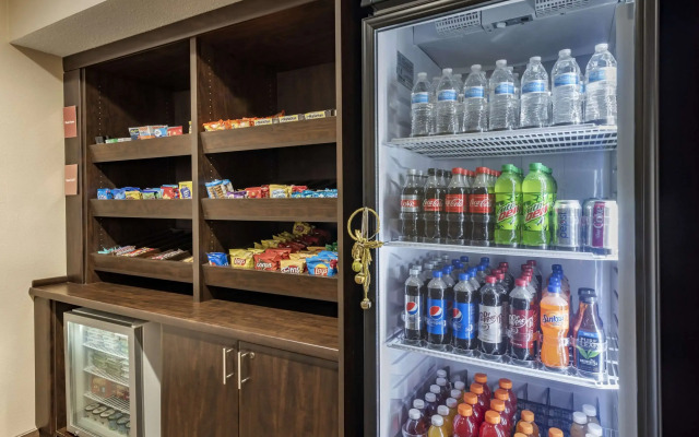 Comfort Suites Terre Haute University Area