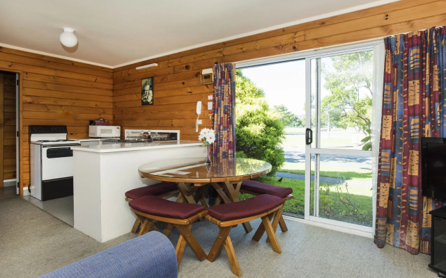 Tudor Park Motel
