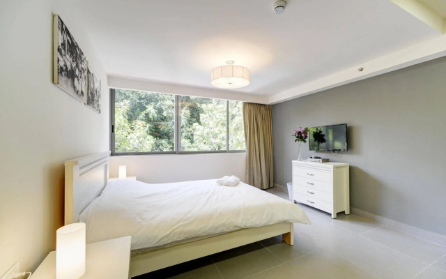 Dizengoff Inn