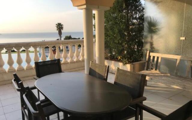 2/3 PiãˆCes, Vue Mer Et Piscine