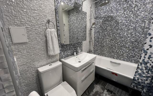 БелосНежность на набережной Обводного канала 108