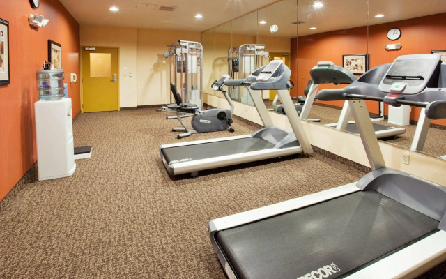 Holiday Inn Express & Suites Willows by IHG