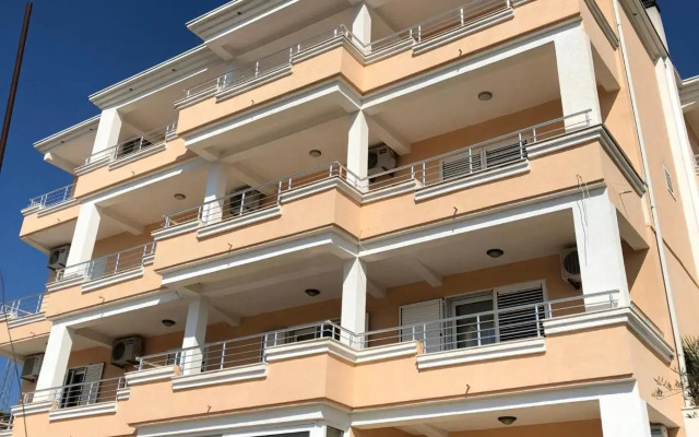 Queen Kodre Apartments