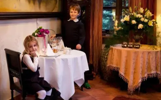 Dwór Giemzów Hotel - Autostrada A1