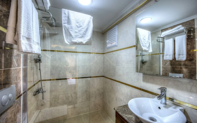 Madi Otel Izmir