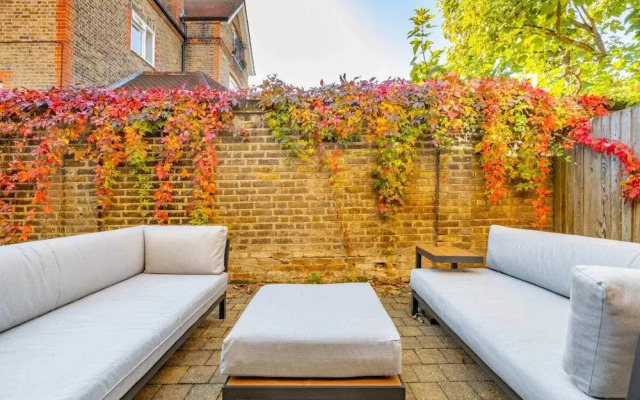 The Clapham - Captivating 2bdr With Garden Parking