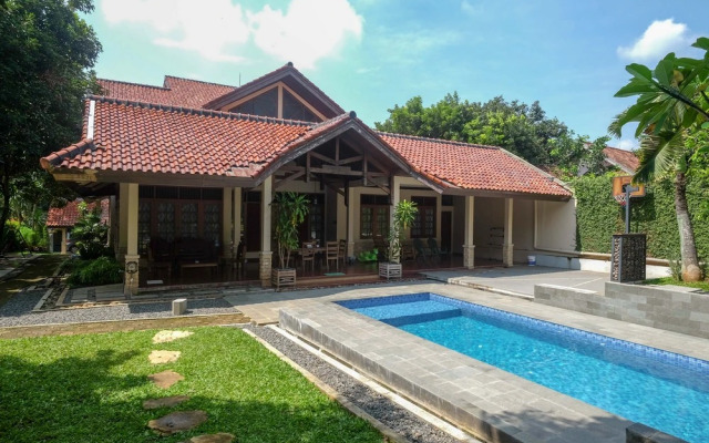 SAREH VILLA by The Lavana