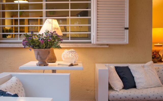 TD Villa Marinesca Typical Villa with Pool
