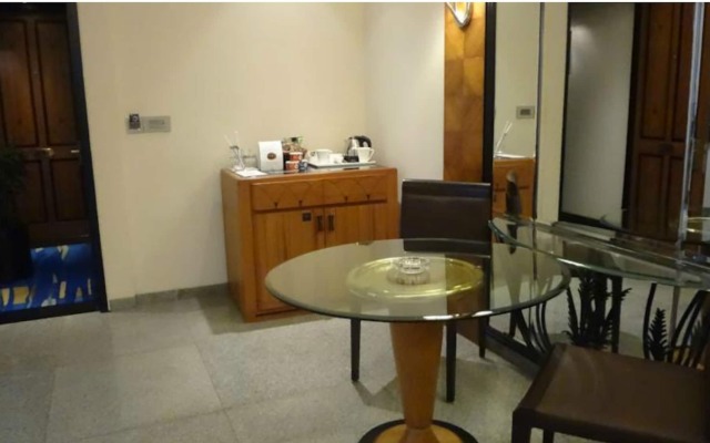 Hotel Marine Plaza Mumbai