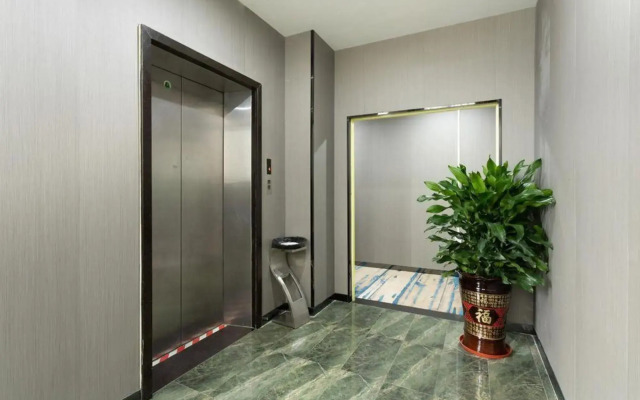 Haifu Light Luxury Hotel