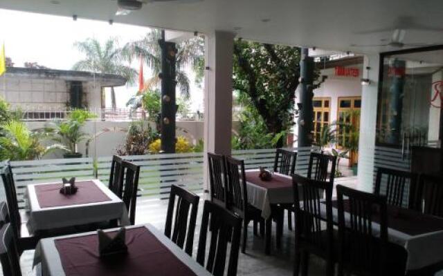 Gayatri Resorts