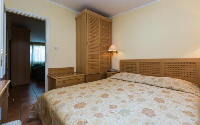 Studio Apartments Laguna Bellevue