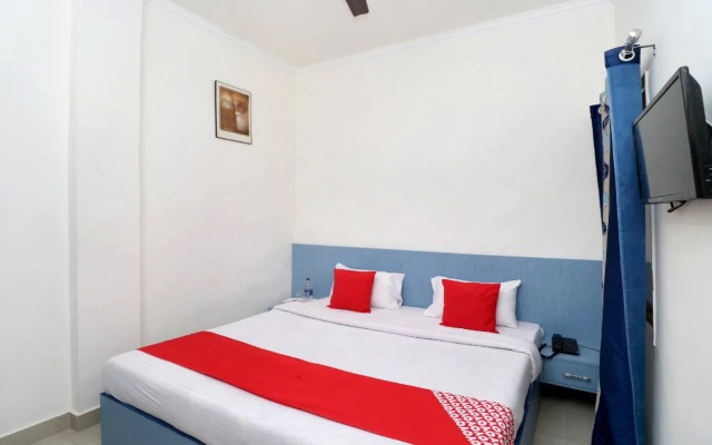 OYO 27669 Harkirat Niwas