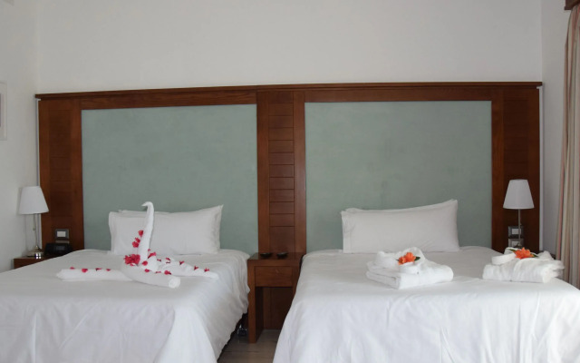 Sunset boutique hotel  All-Suites