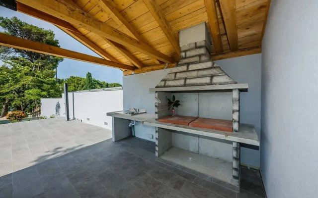 Two-bedroom Apartment Near Beach