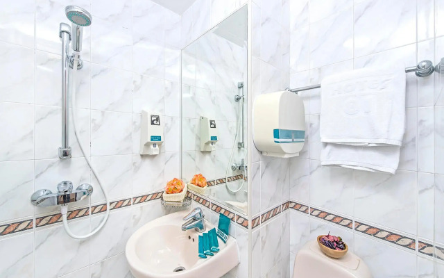 Hotel 81 Orchid